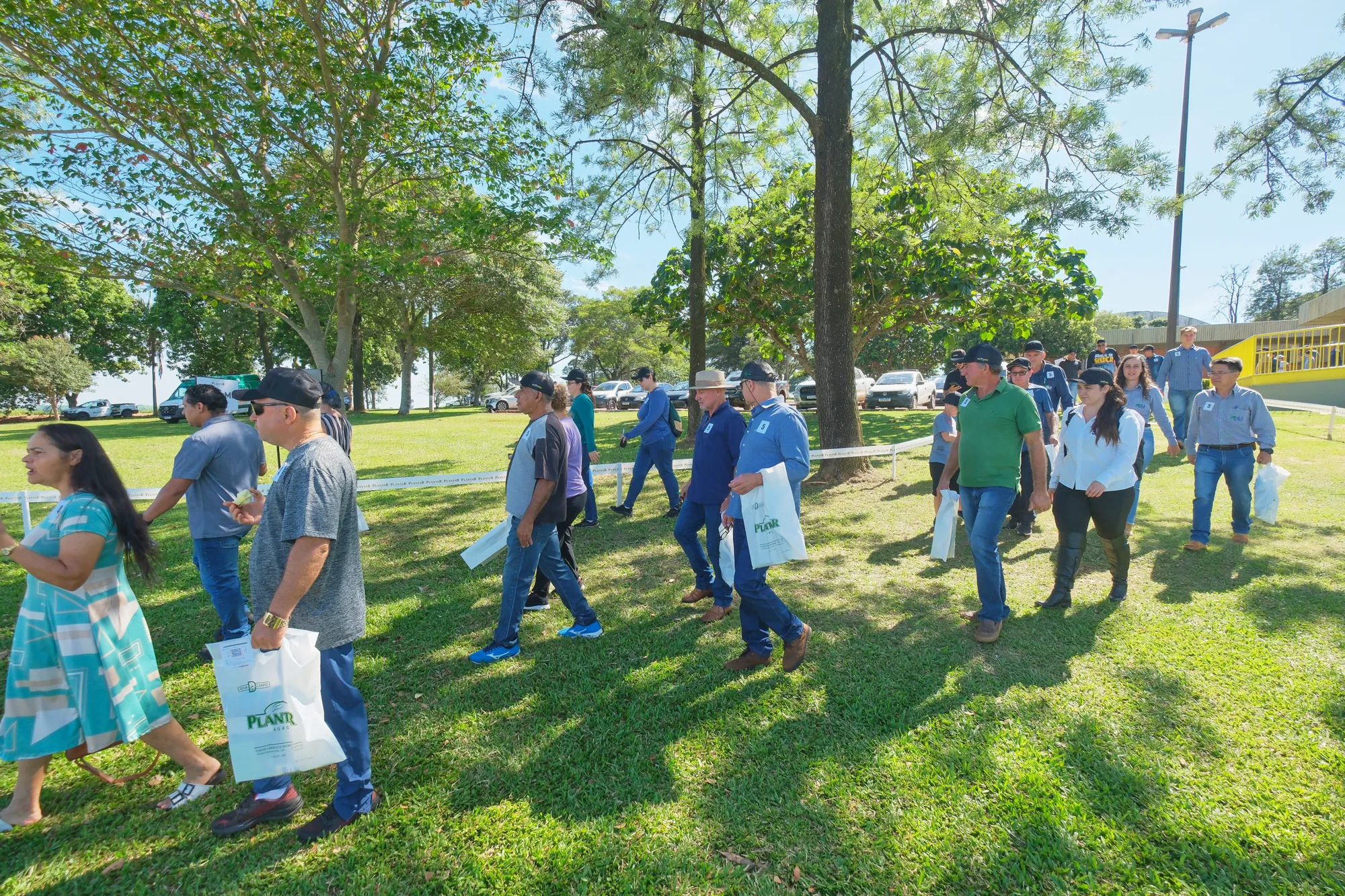 Plantar: cobertura de dia de campo: Evento corporativo, foto 11 de 19